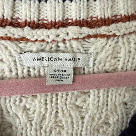American Eagle Cream Cable Knit V-Neck Sweater | Size Small - Picture 3 of 7